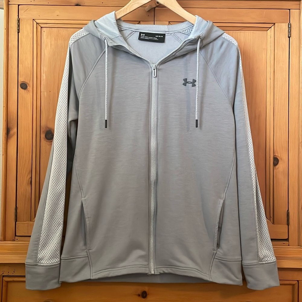 Under Armour activewear, full front zip hooded, fitted jacket, gray, size Large